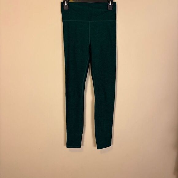 Vuori Heathered Green High Waisted Athletic Leggings Size Small
